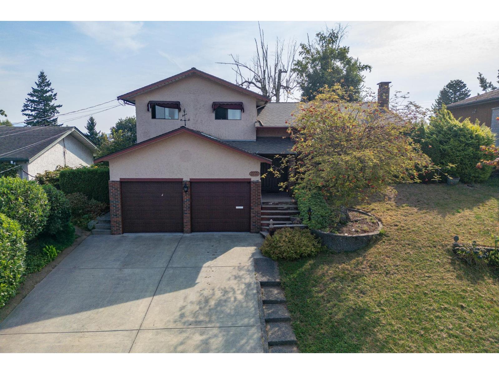 2272 Bevan Cres, Abbotsford, BC V2T 3Z5