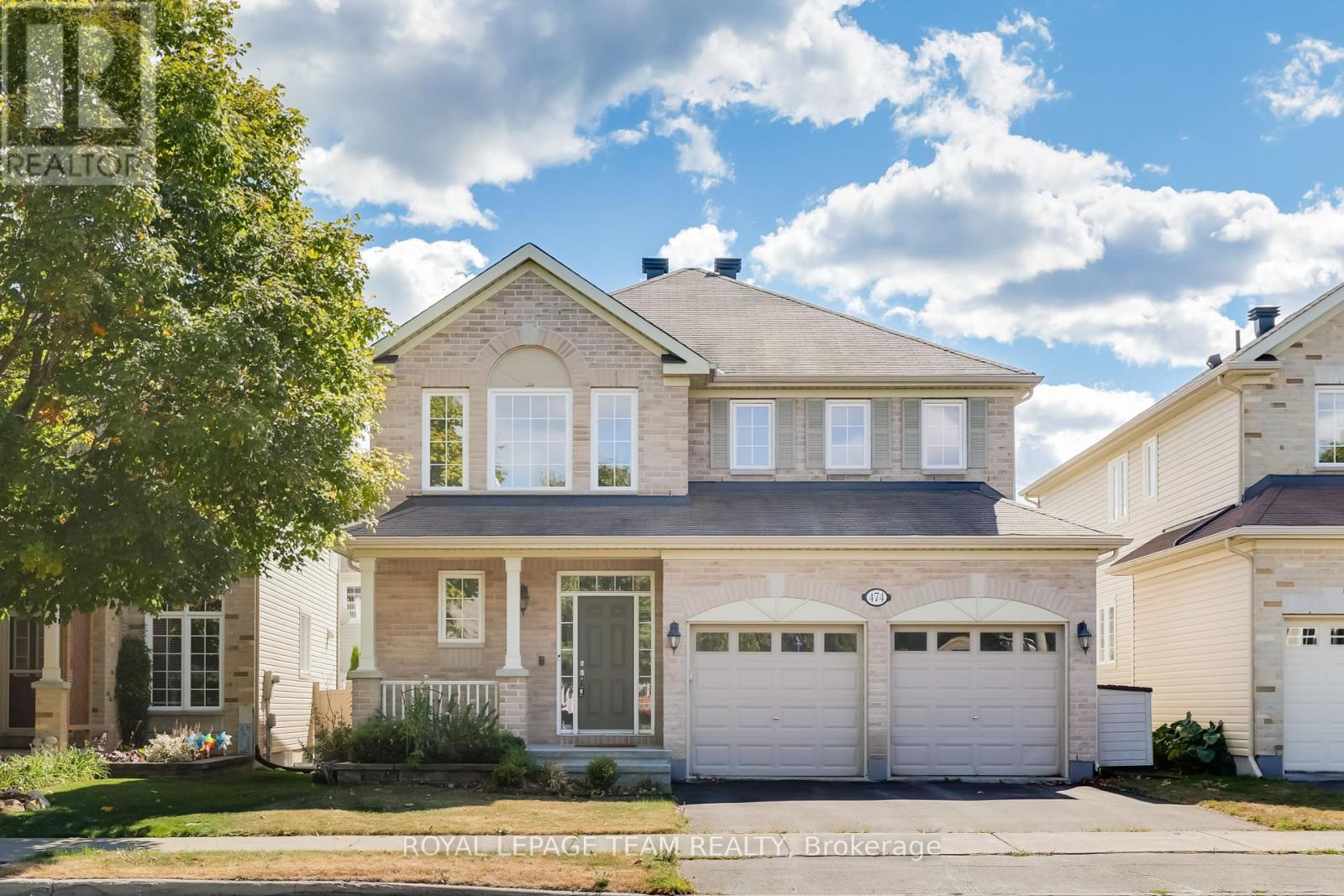 474 W Ridge Dr, Ottawa, ON K2S 0L1