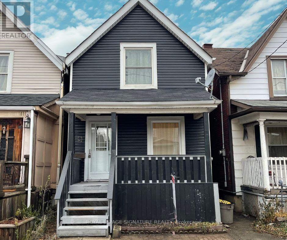 9 Adams St, Hamilton, ON L8L 5Y1