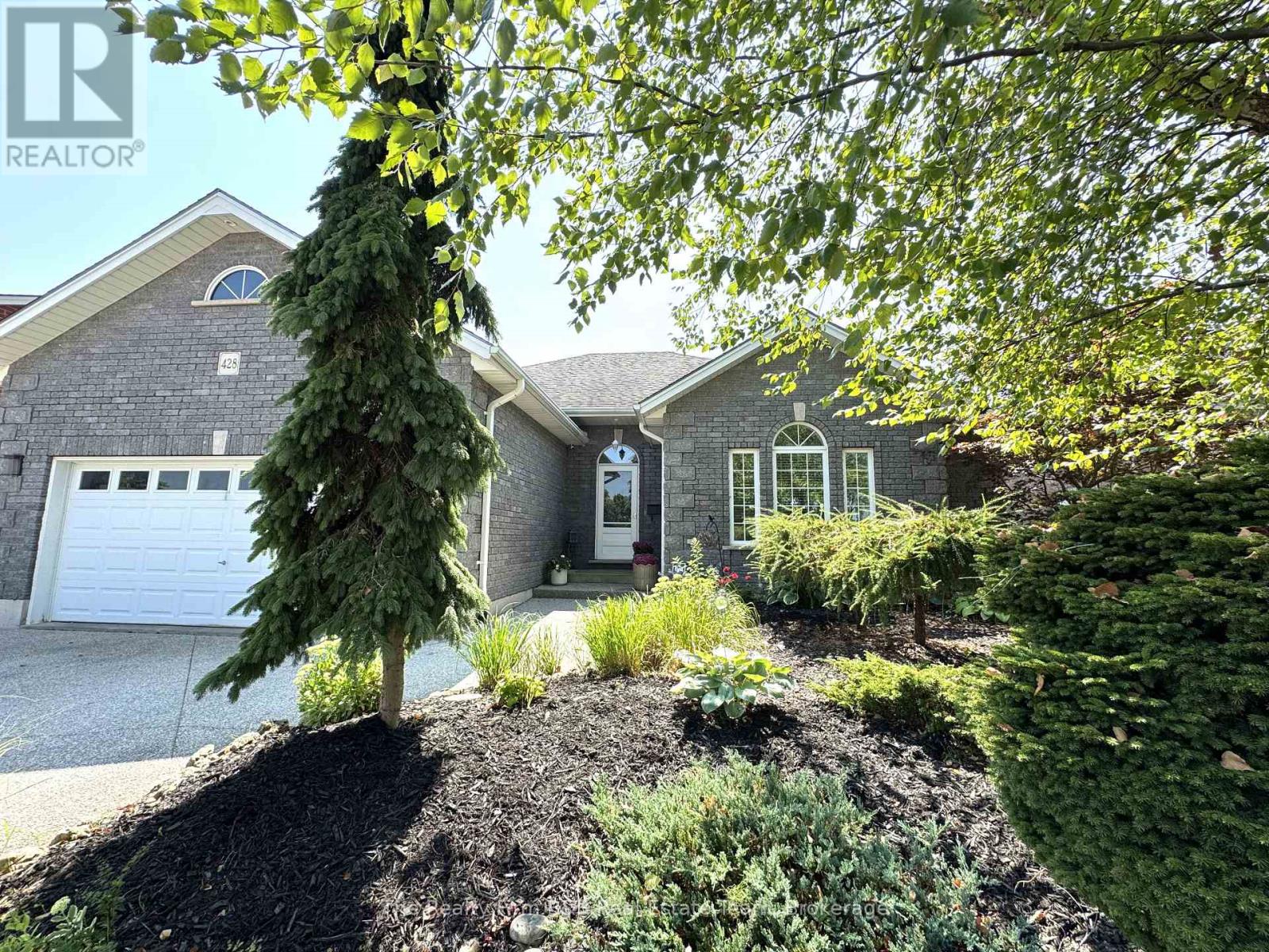 428 Lakeview Dr, Woodstock, ON N4T 1V3