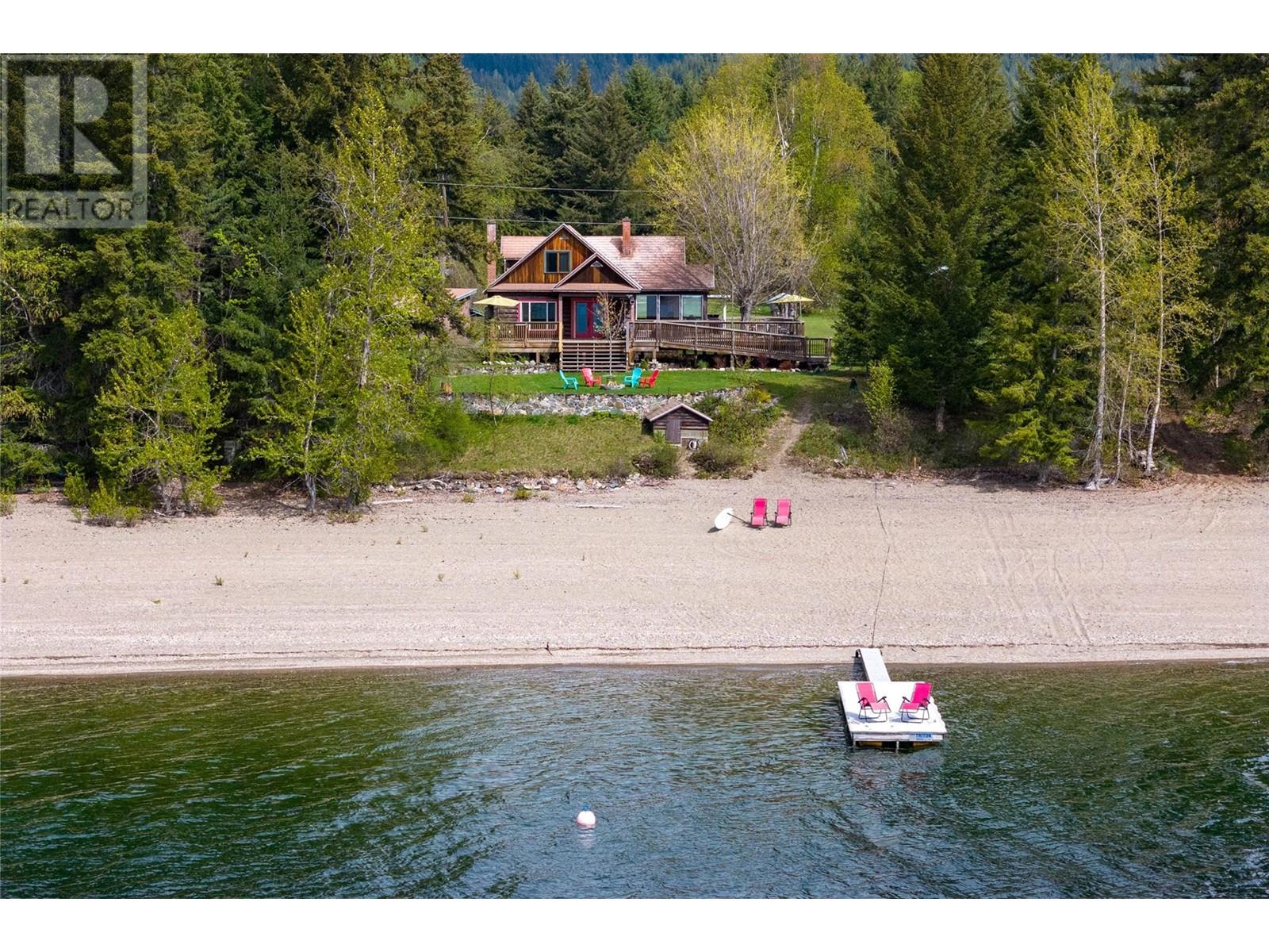 7050 Lucerne Beach Rd 12, Magna Bay, BC V0E 1M7 MLS 10313187 Houseful