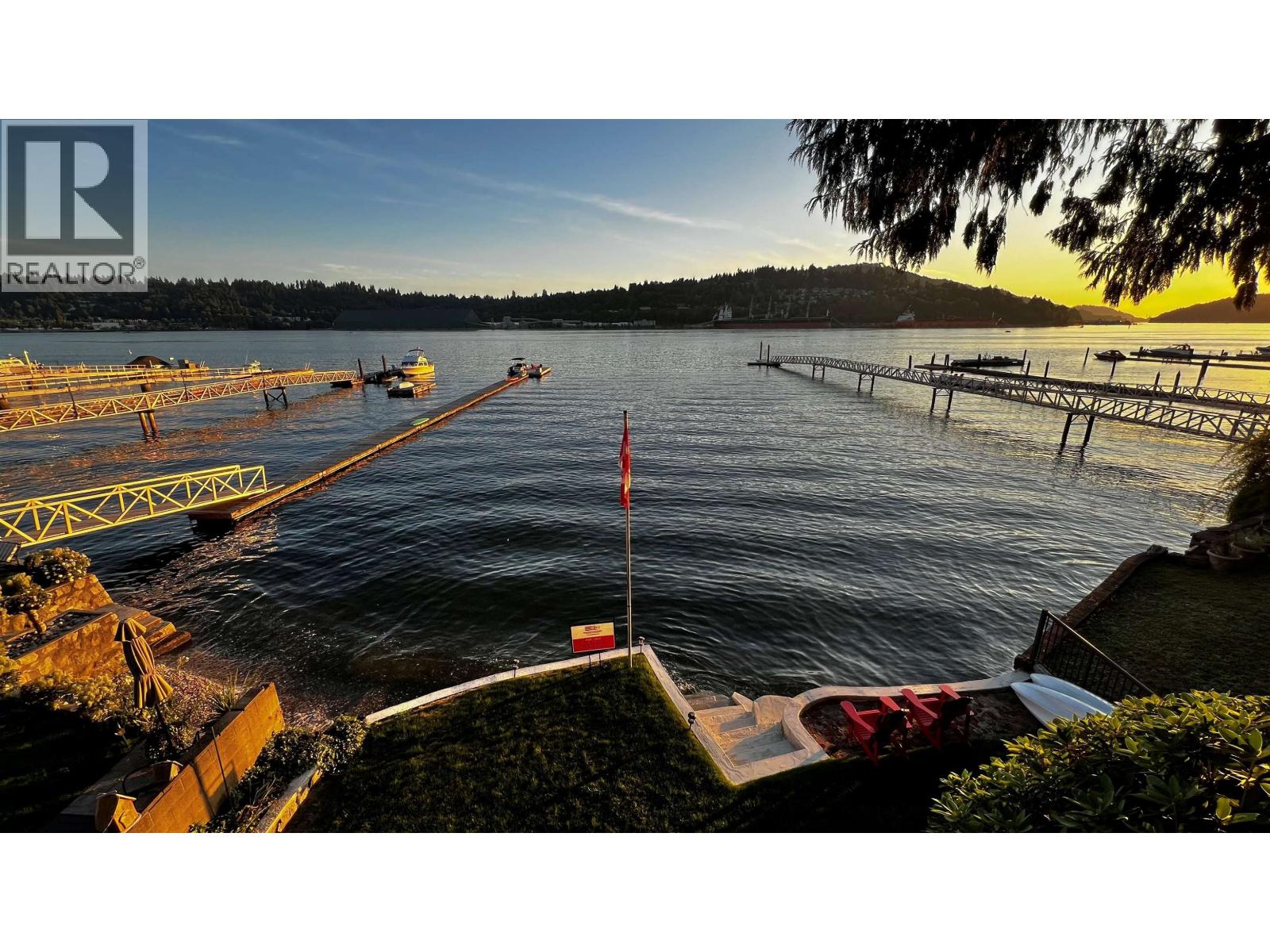 844 Alderside Rd, Port Moody, BC V3H 3A6