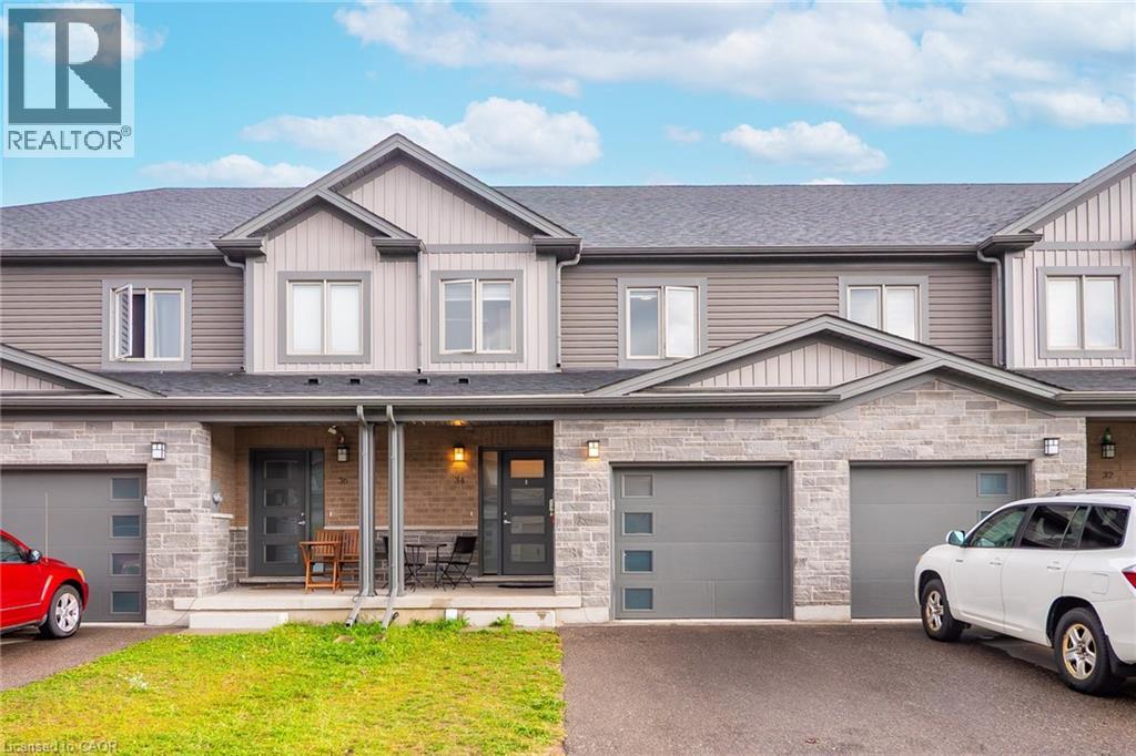 34 Nieson St, Cambridge, ON N1R 0B9