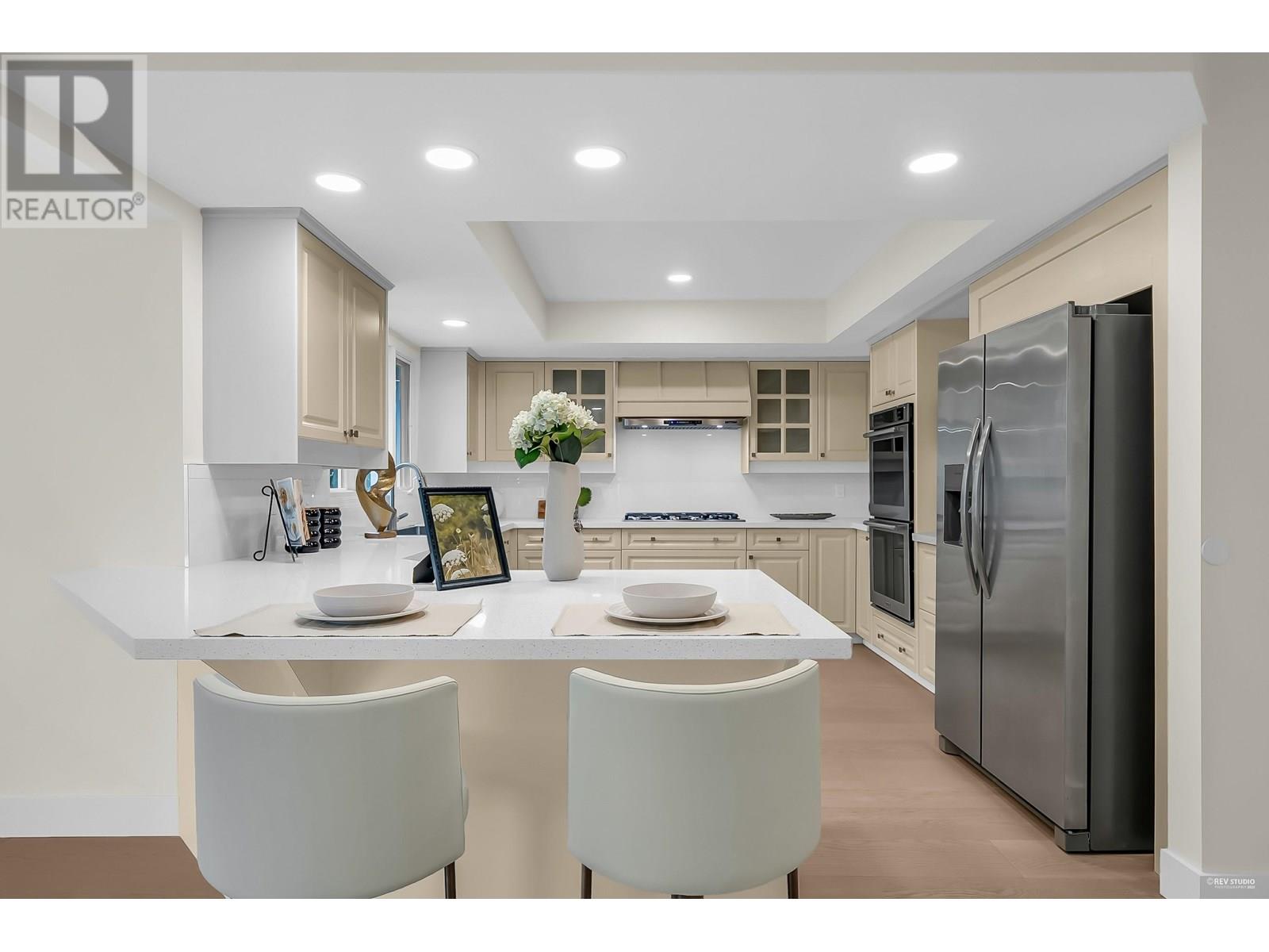 4030 Ripple Rd, West Vancouver, BC V7V 3K9