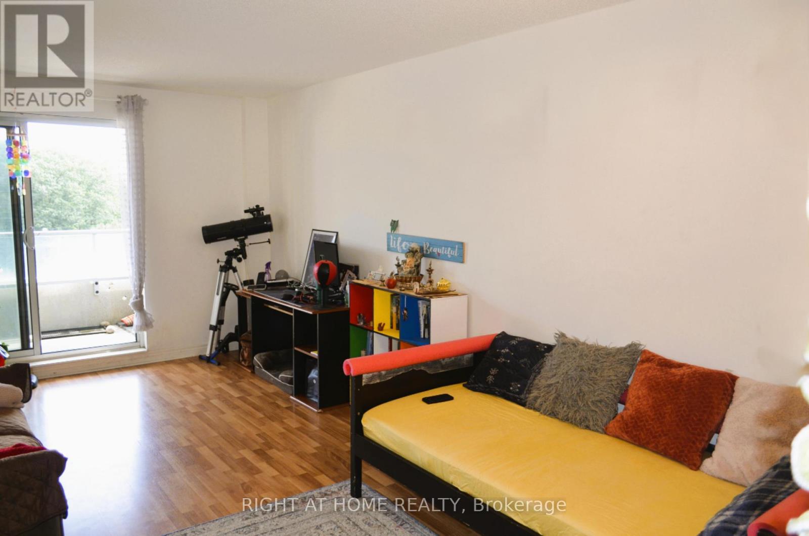 408 60 Town Centre Ct, Toronto, ON M1P 0B2