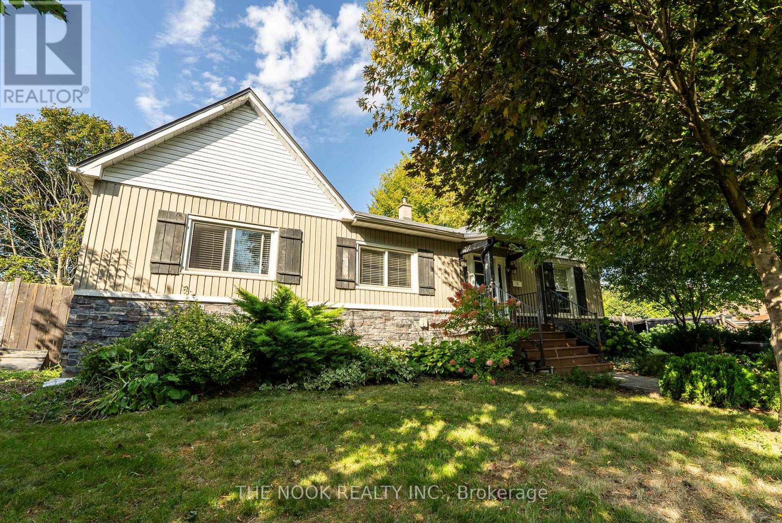 73 Waverley Rd, Clarington, ON L1C 1L2