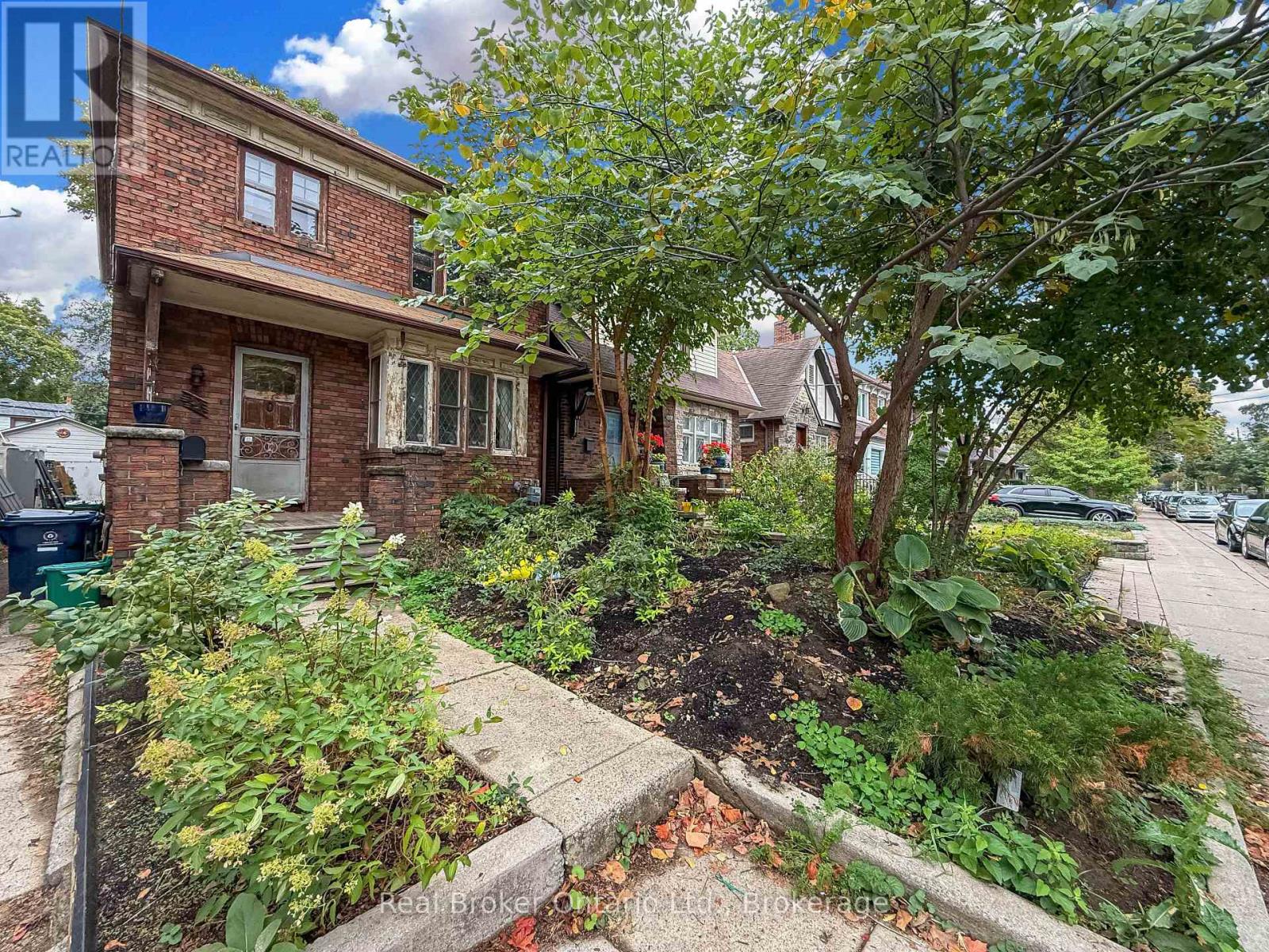 55 Chilton Rd, Toronto, ON M4J 3C7