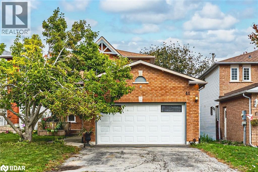 41 Penton Dr, Barrie, ON L4N 7A3