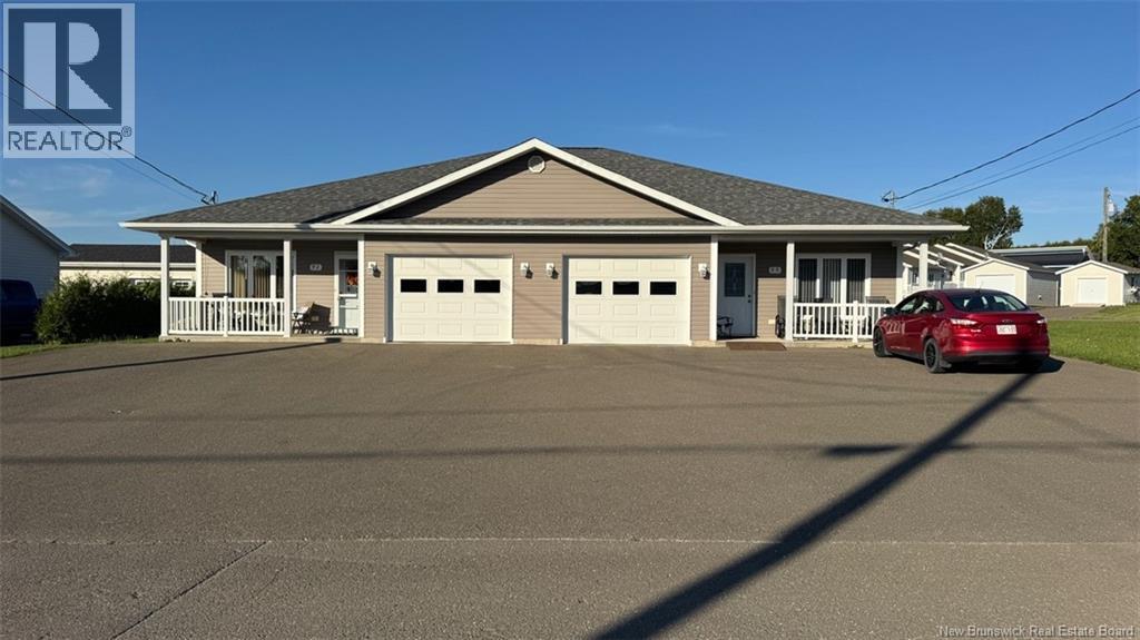 90-92 Taylor St, Grand-saultgrand Falls, NB E3Y 1A6