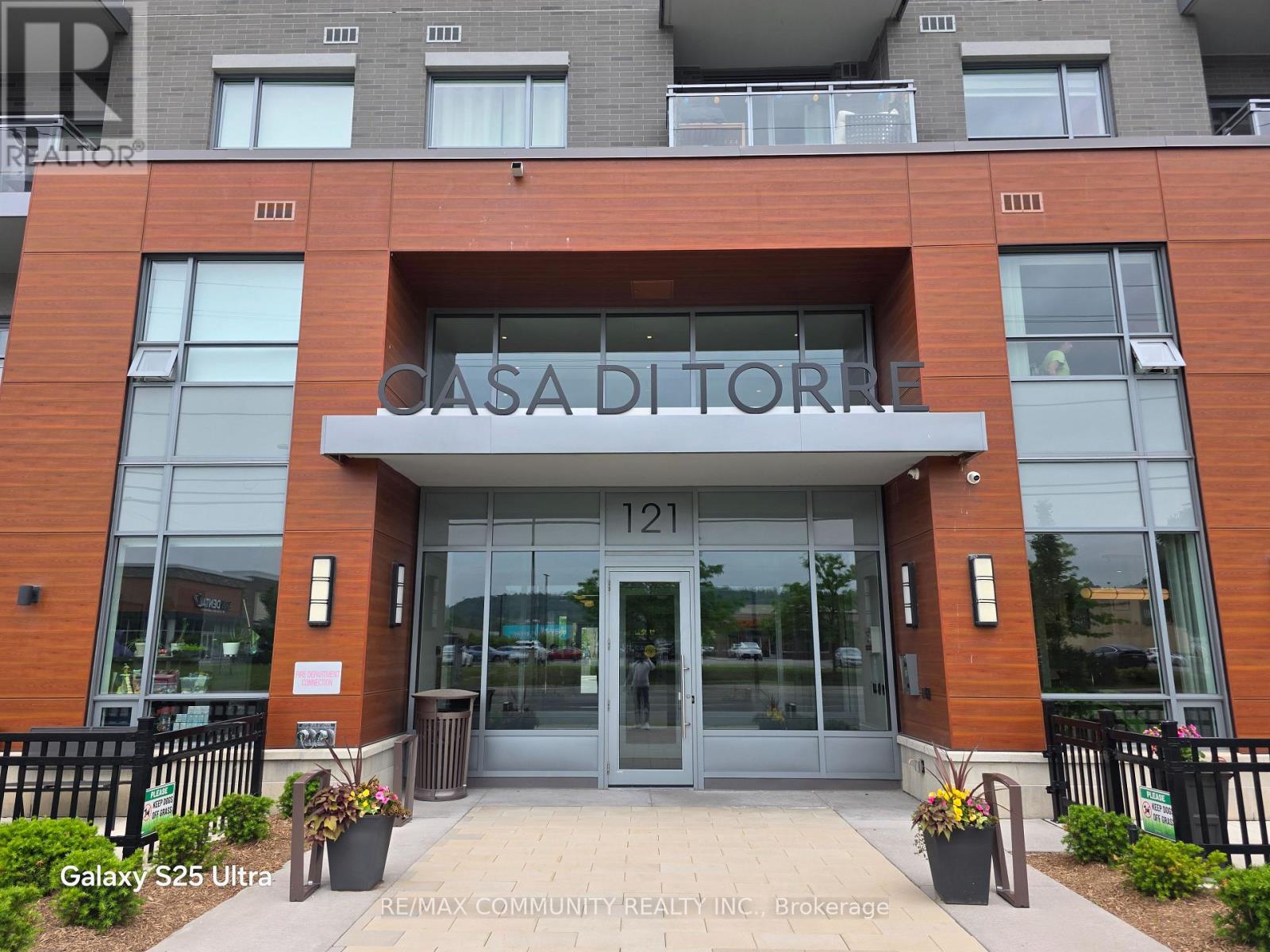419 121 Highway 8, Hamilton, ON L8E 5B7