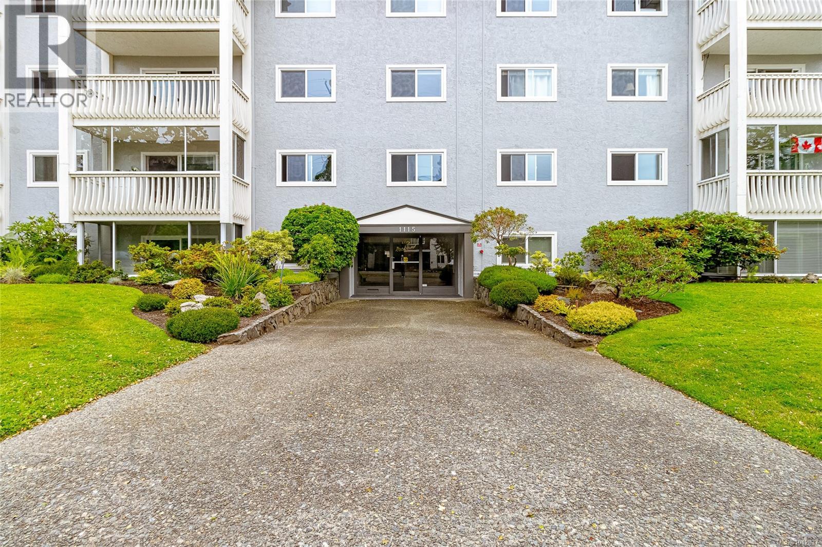 1115 Rockland Ave Unit 201 Ave, Victoria, BC V8V 3H8