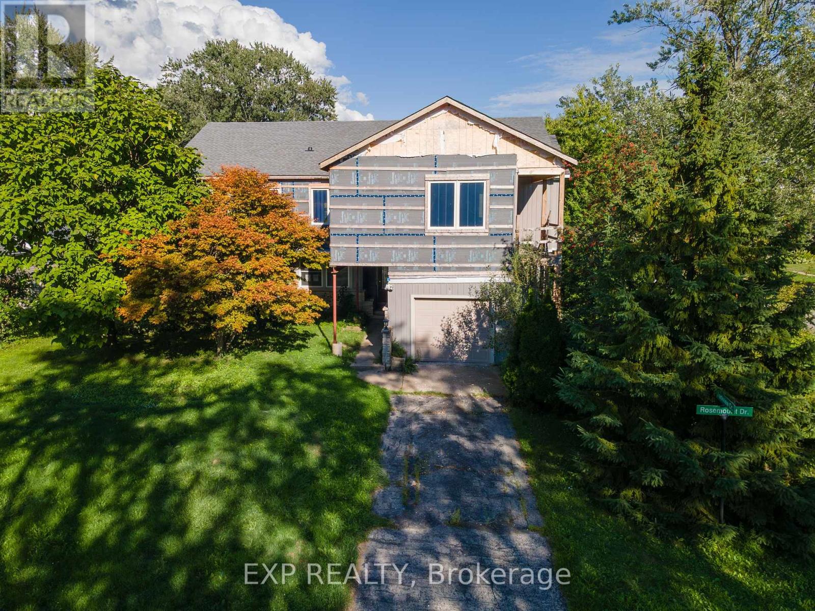 6 Rosemount Dr, Welland, ON L3C 2H3