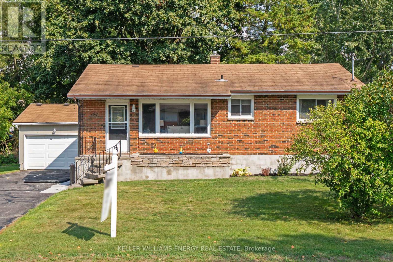 97 Division St S, Brighton, ON K0K 1H0
