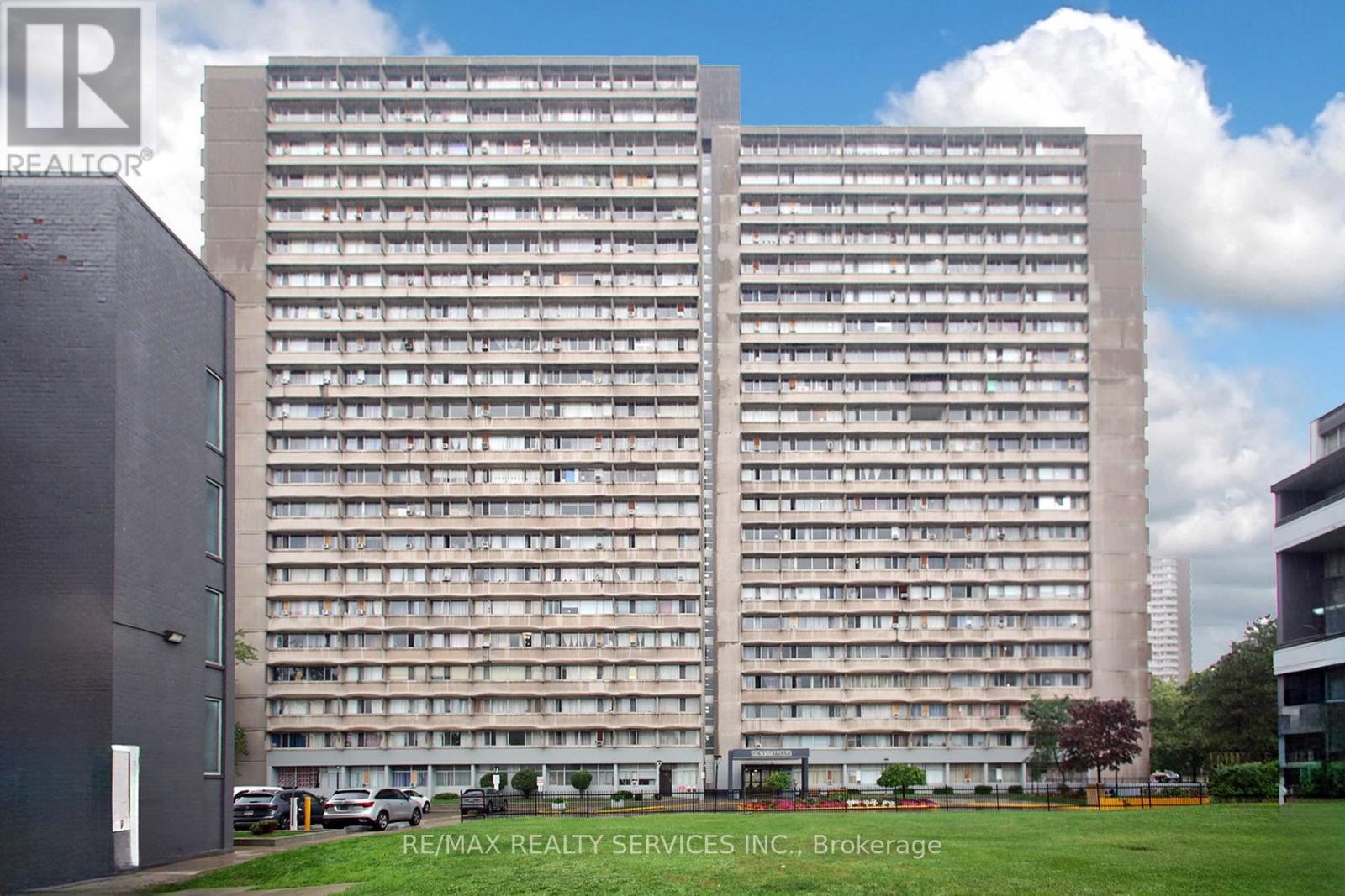 2007 10 Sunny Glen Way, Toronto, ON M3C 2Z3