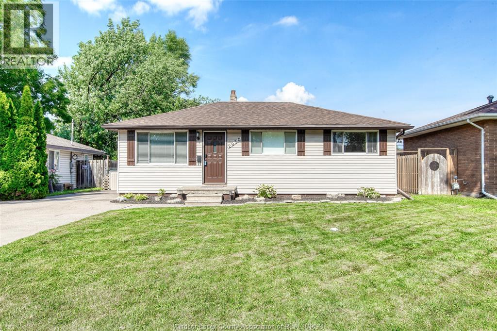 2980 Clemenceau, Windsor, ON N8T 2R1