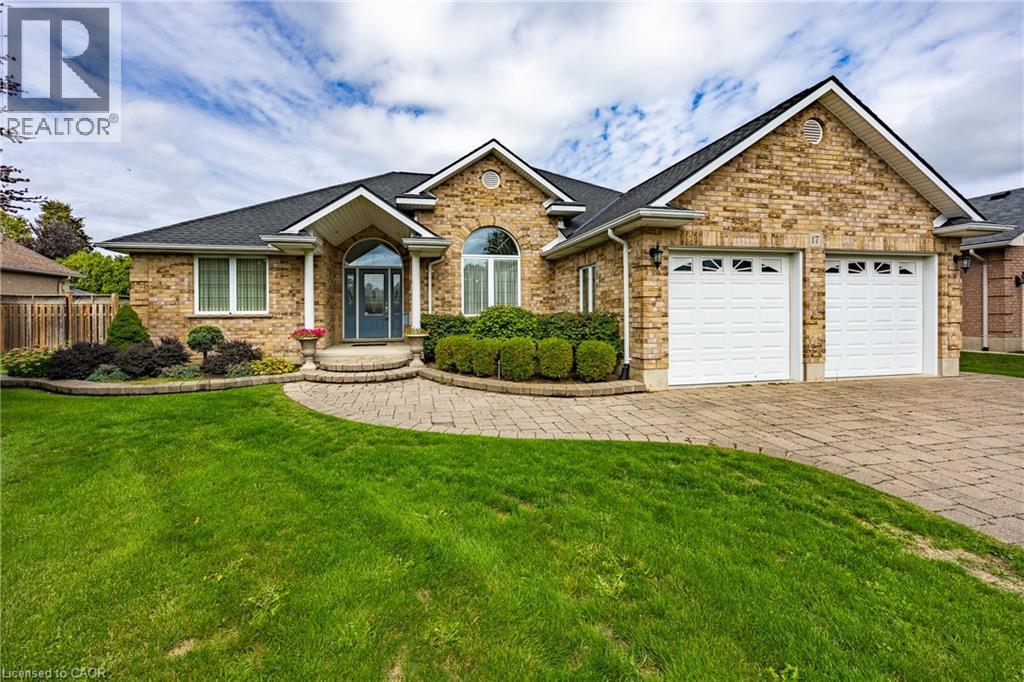 17 Werret Ave, Simcoe, ON N3Y 5N5