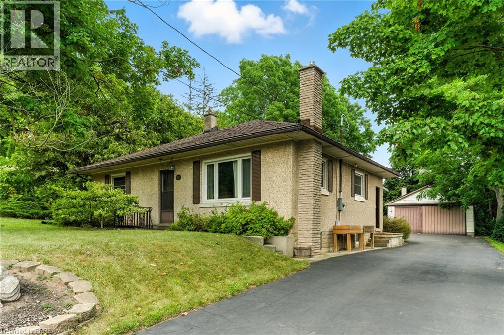 30 Main St N, Brant, ON N0E 1N0