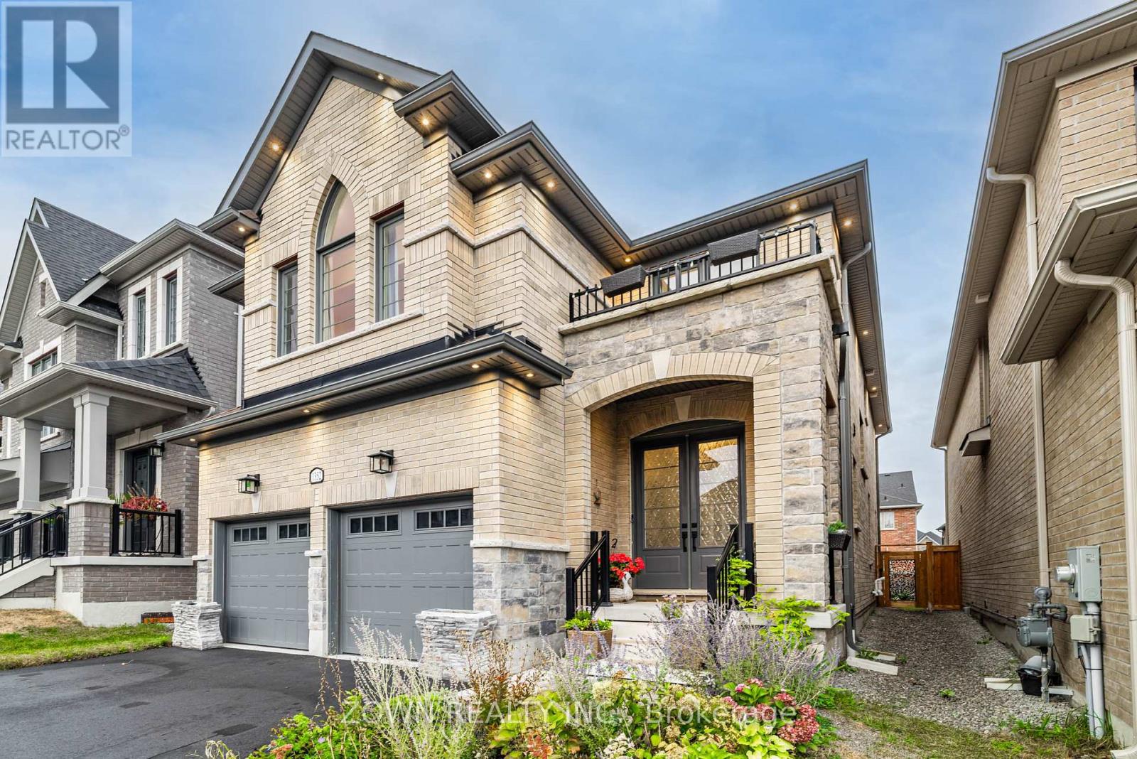 1352 Blackmore St, Innisfil, ON L9S 0P2