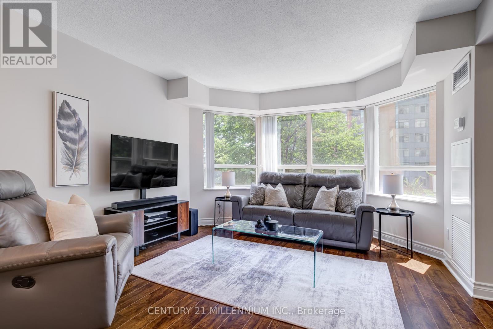 311 325 Webb Dr, Mississauga, ON L5B 3W3