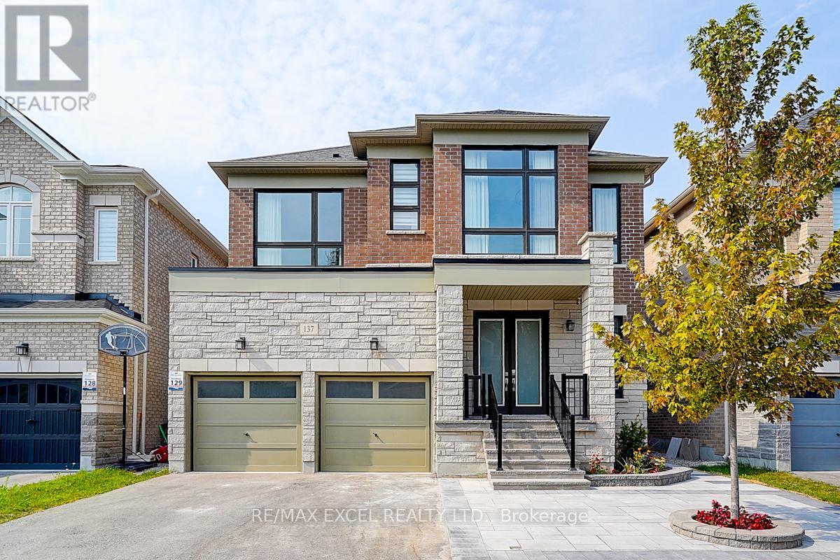 137 Pine Hill Cres, Aurora, ON L4G 3X9
