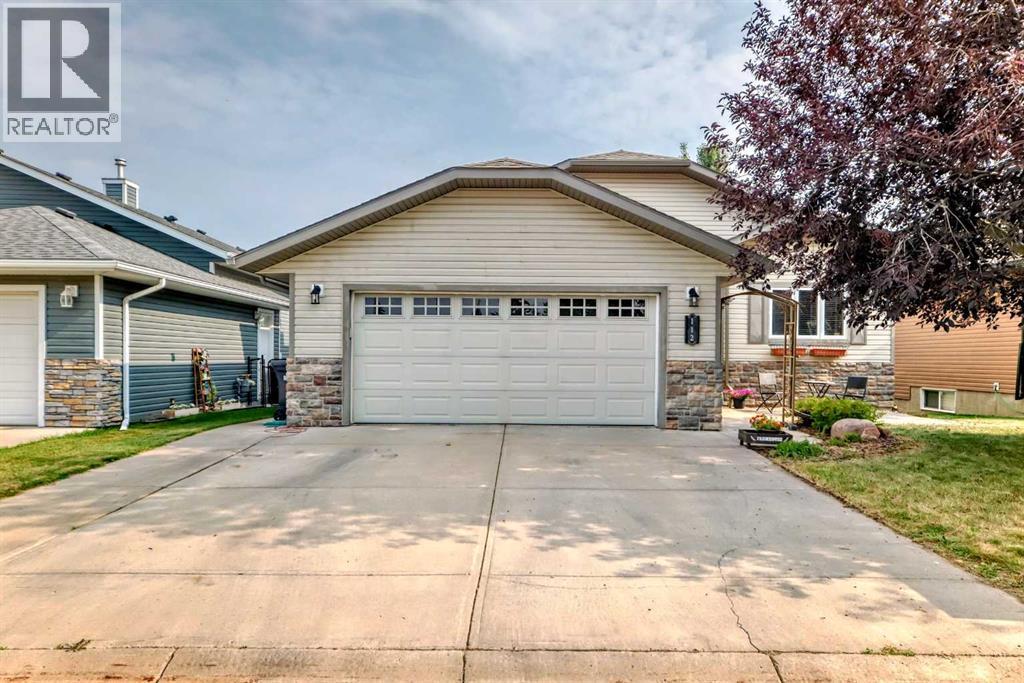 112 Lakeside Vws, Strathmore, AB T1P 1A1