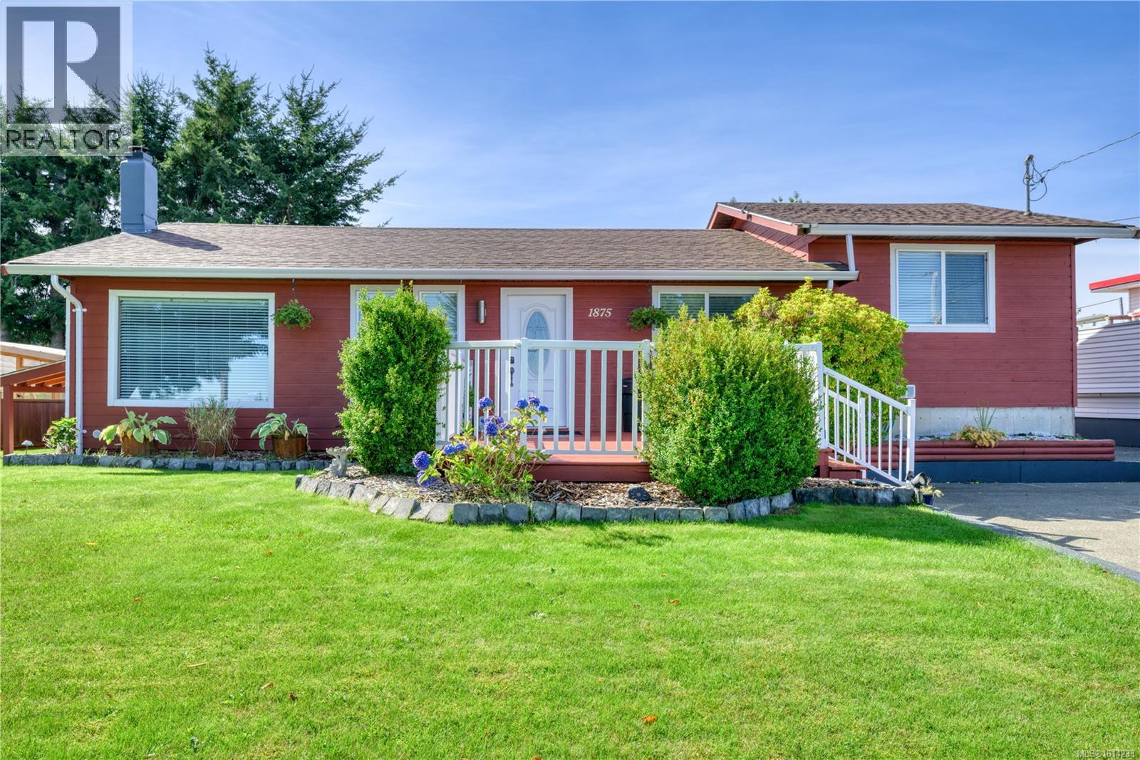 1875 Broughton Blvd, Port McNeill, BC V0N 2R0