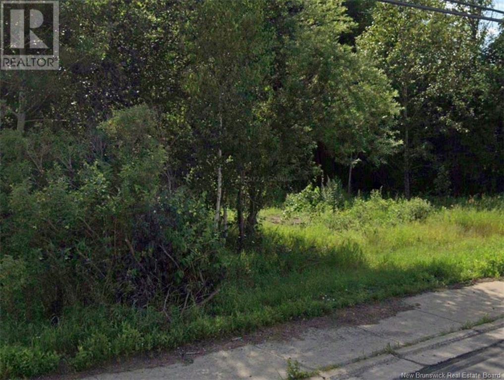 1590 1594 Mirimichi Ave, Bathurst, NB E2A 1Y5