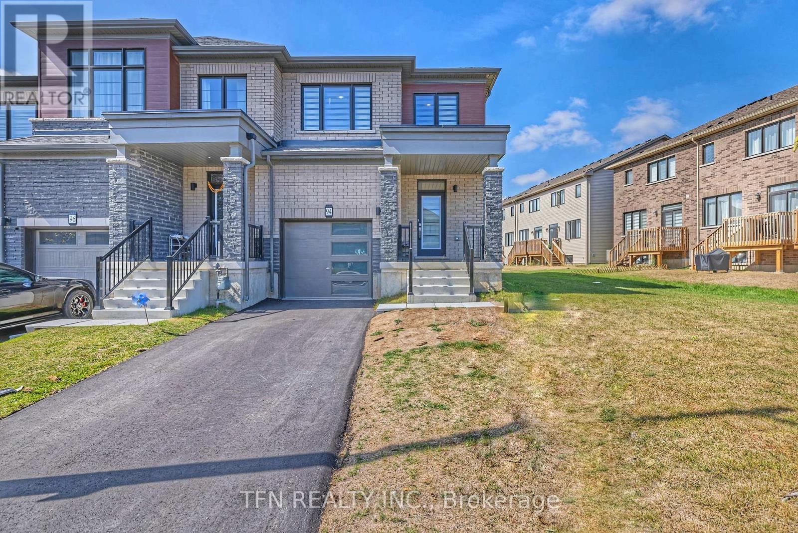 94 Granville Cres, Haldimand, ON N3W 0J8