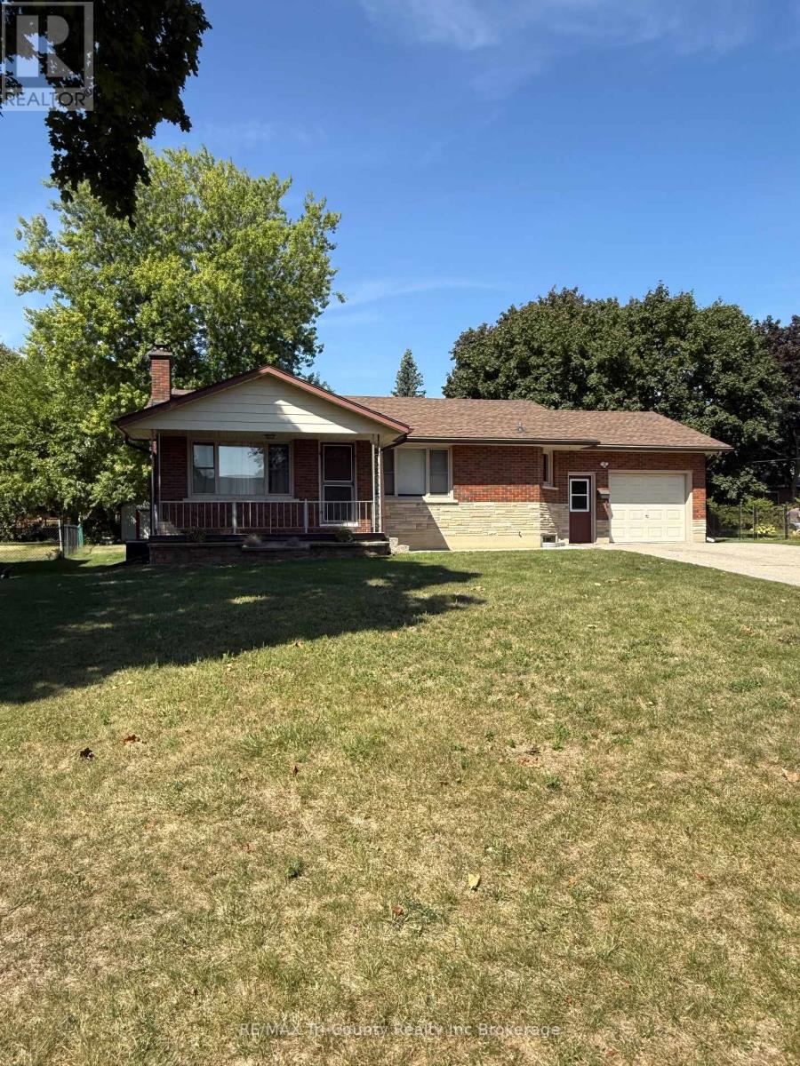 20 Fairfield Cres, Tillsonburg, ON N4G 2B4