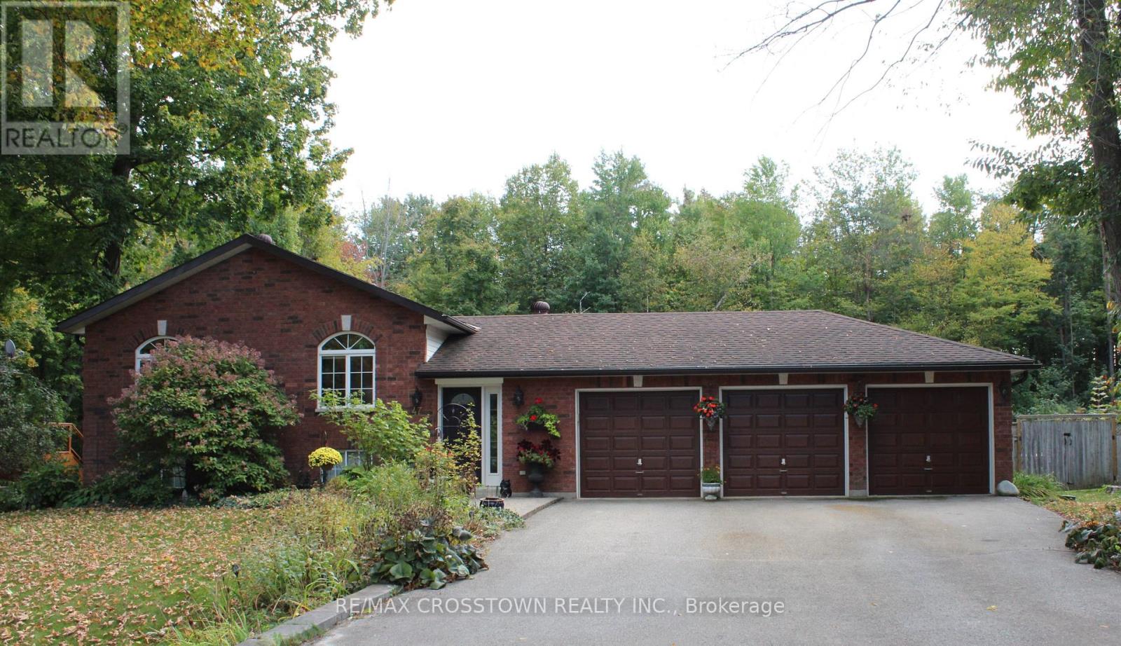 47 Pine Park Blvd, Adjala-Tosorontio, ON L0M 1J0