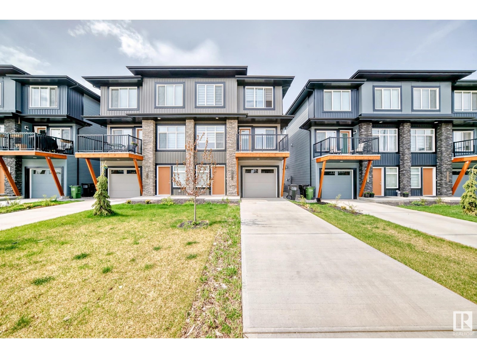 7822 Koruluk Link Li SW, Edmonton, AB T6W 4V1