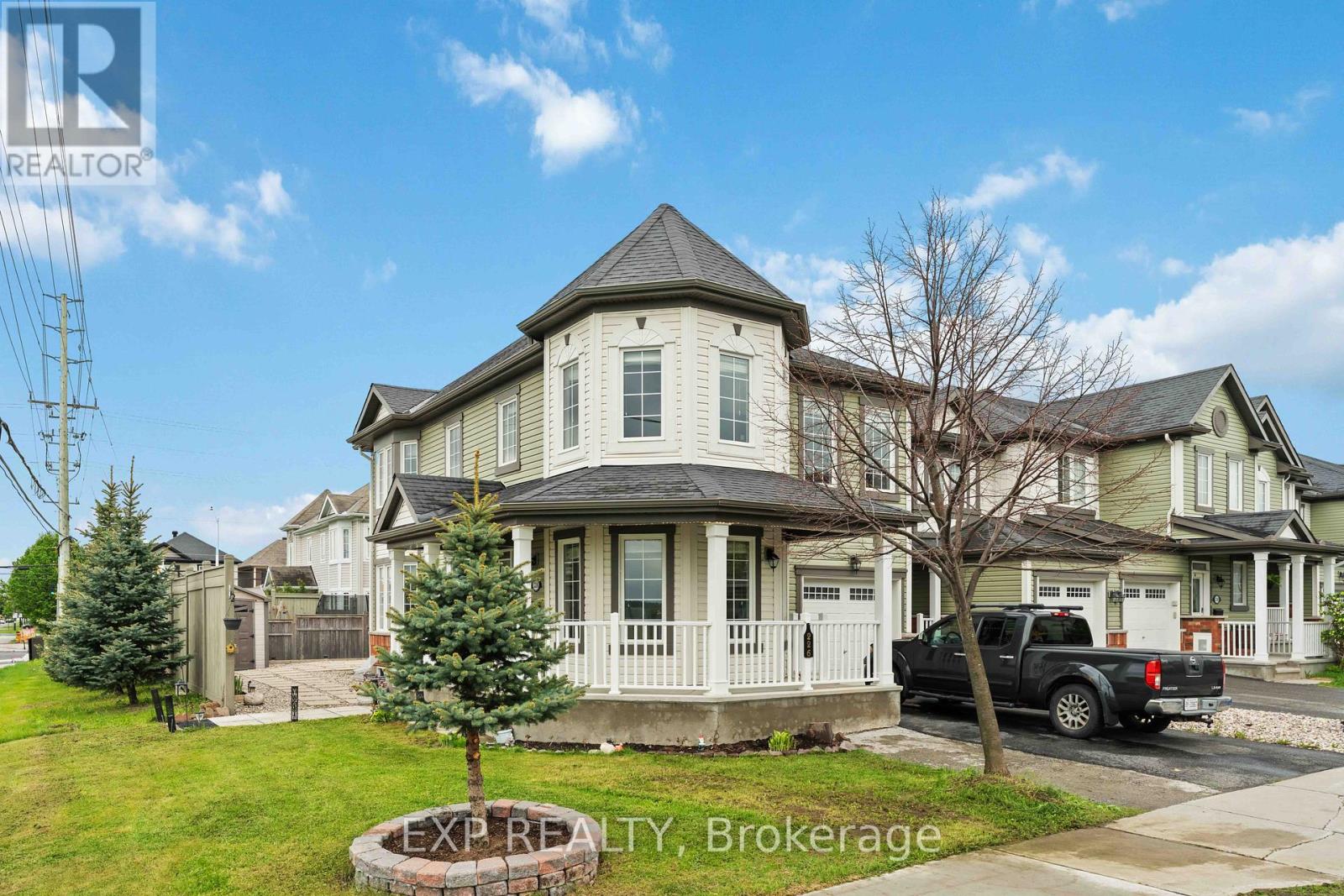 226 Parlaville Cir, Ottawa, ON K2S 0M4
