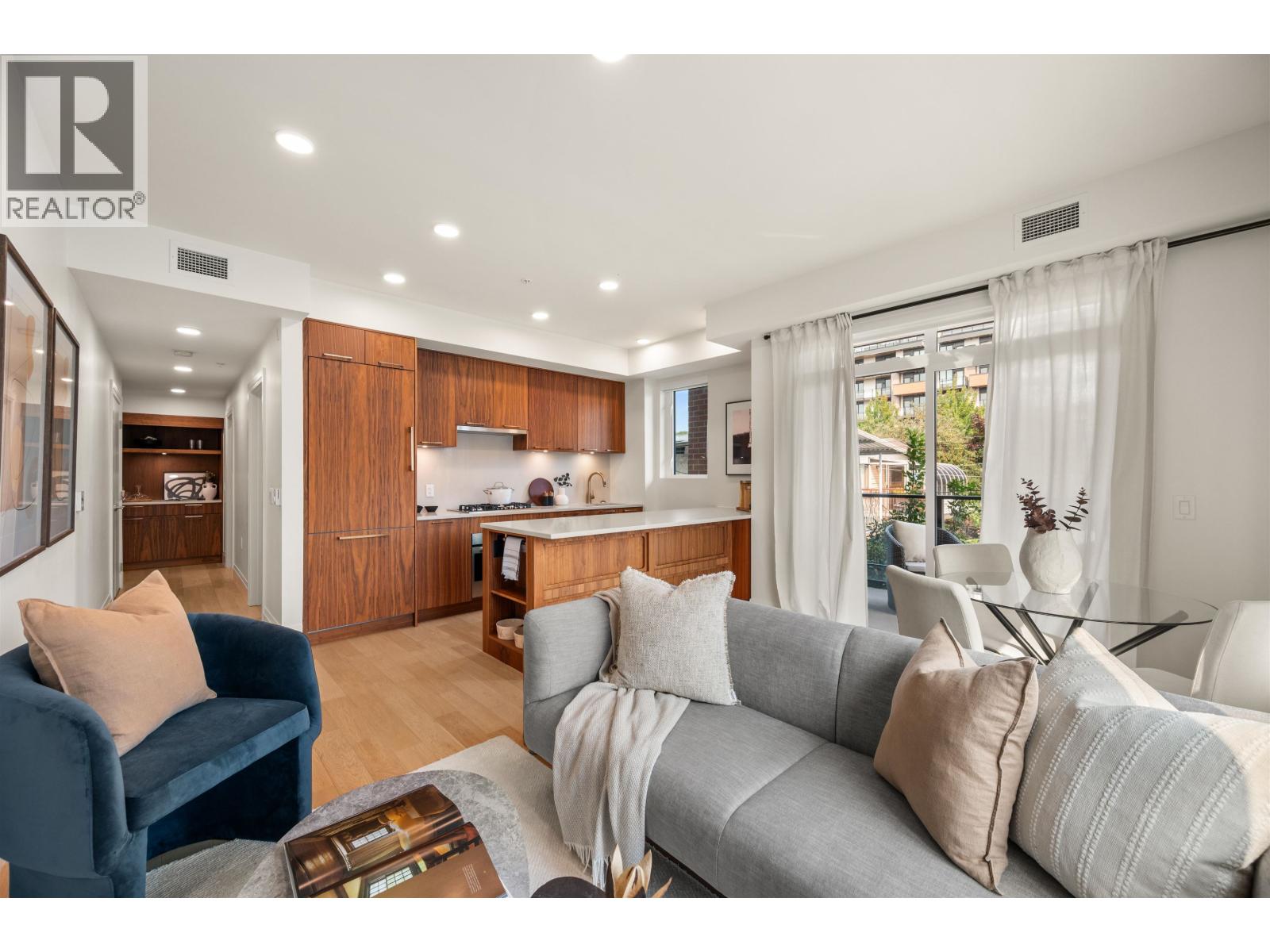 2550 Garden Drive Unit 213, Vancouver, BC V5N 4X6