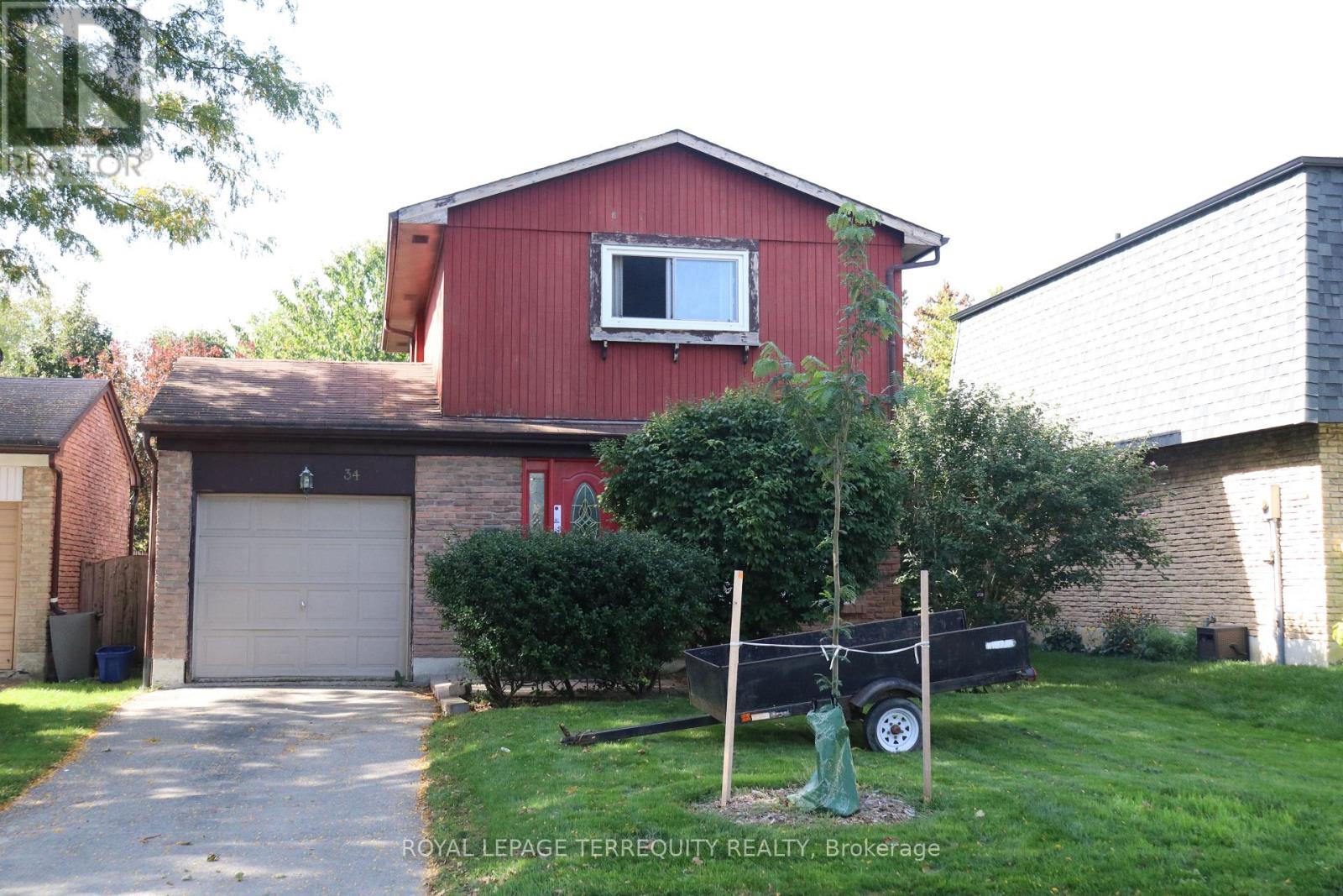 34 Ivanic Ct, Whitby, ON L1N 6E3