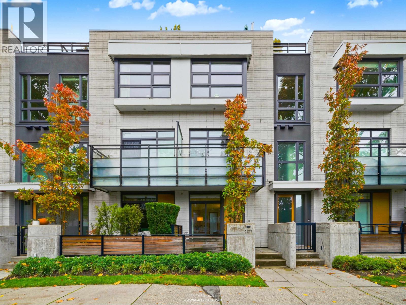 3177 Quebec St, Vancouver, BC V5T 3B3