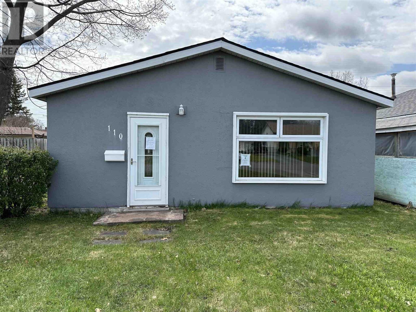 Thunder Bay, ON homes with outdoor living for sale Houseful