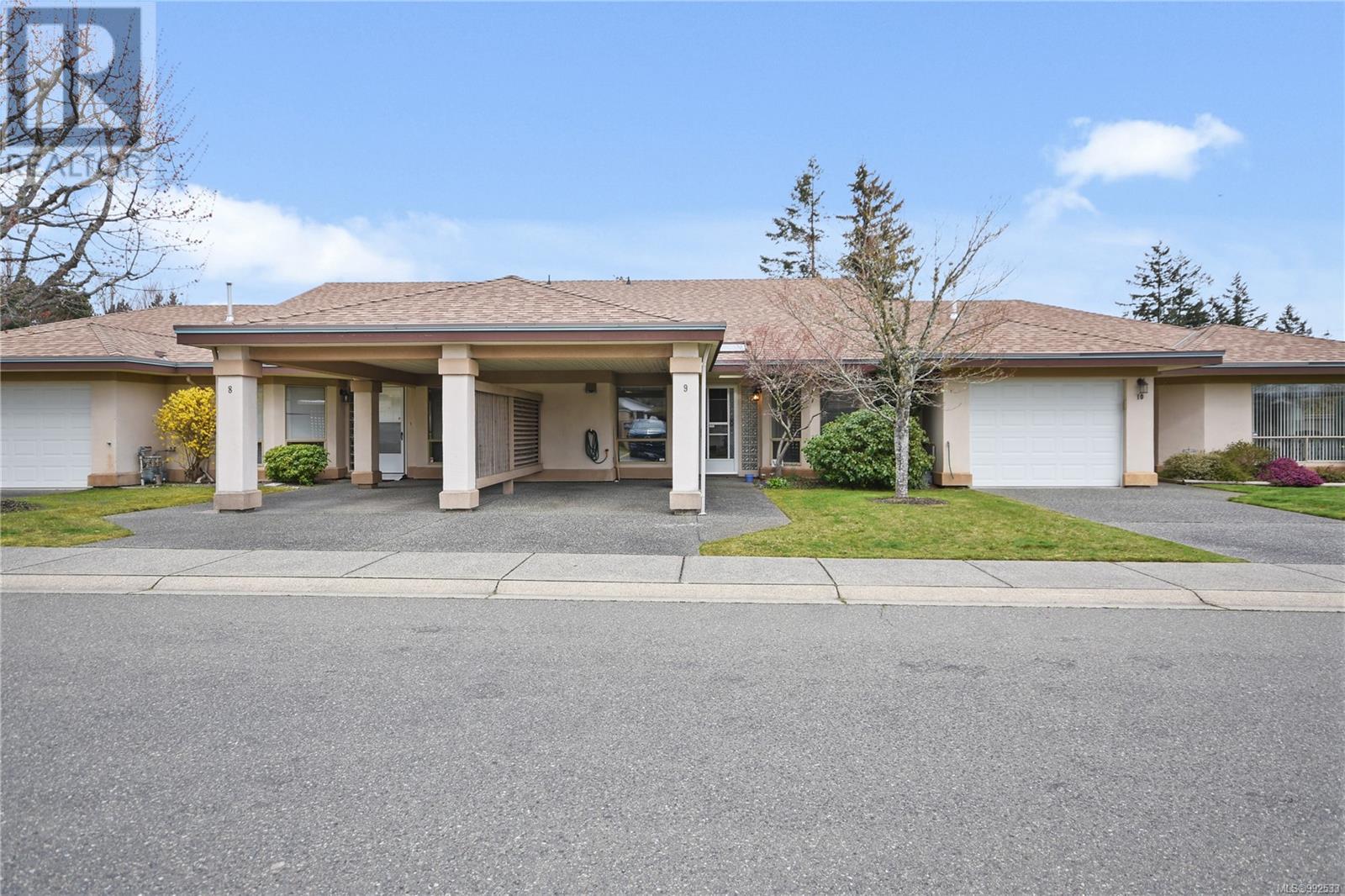 310 Pym St Unit 9 St, Parksville, BC V9P 2P4