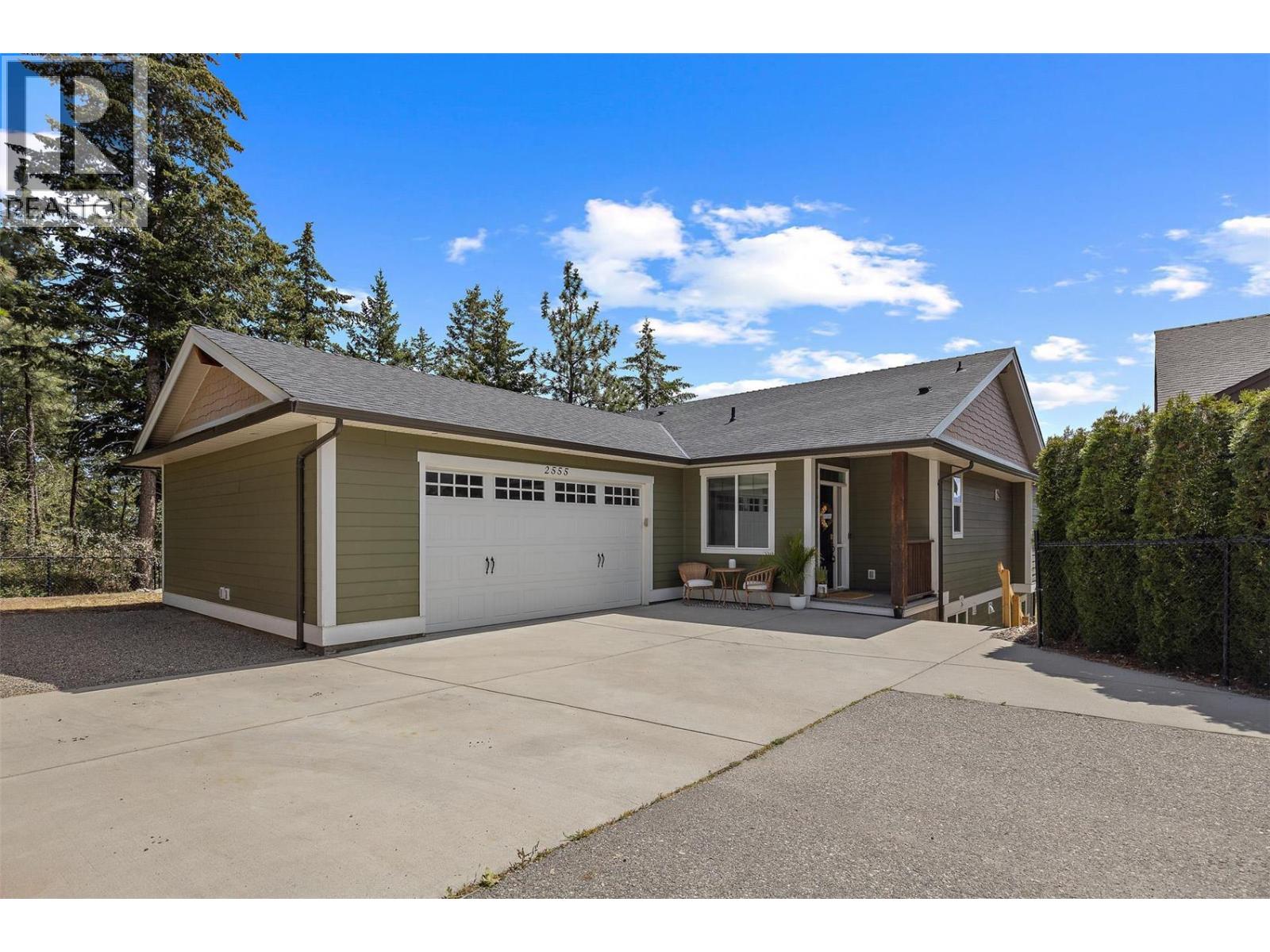 2555 Tallus Ridge Dr, West Kelowna, BC V4T 3A6