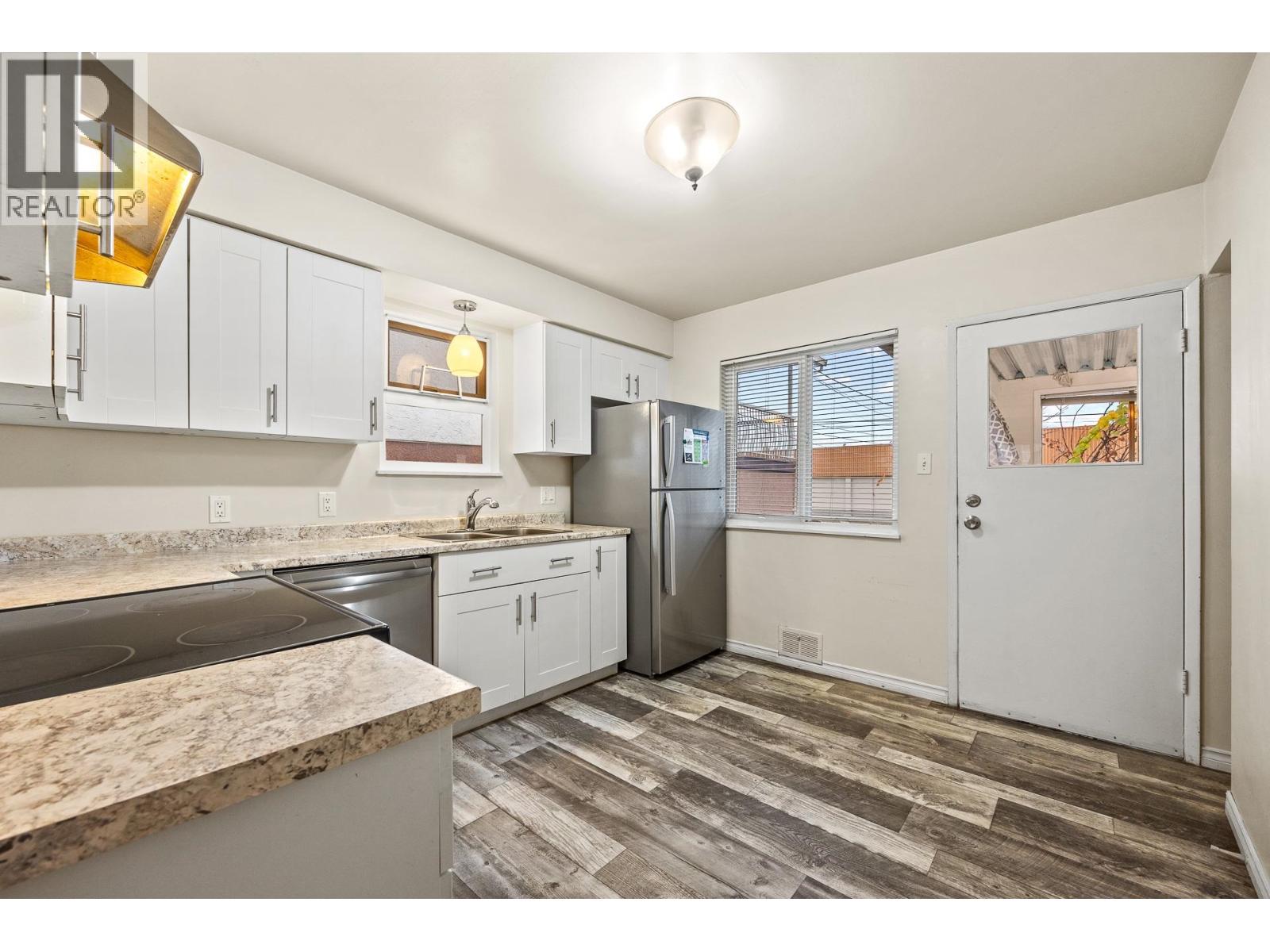 4644 Union St, Burnaby, BC V5C 2Y3