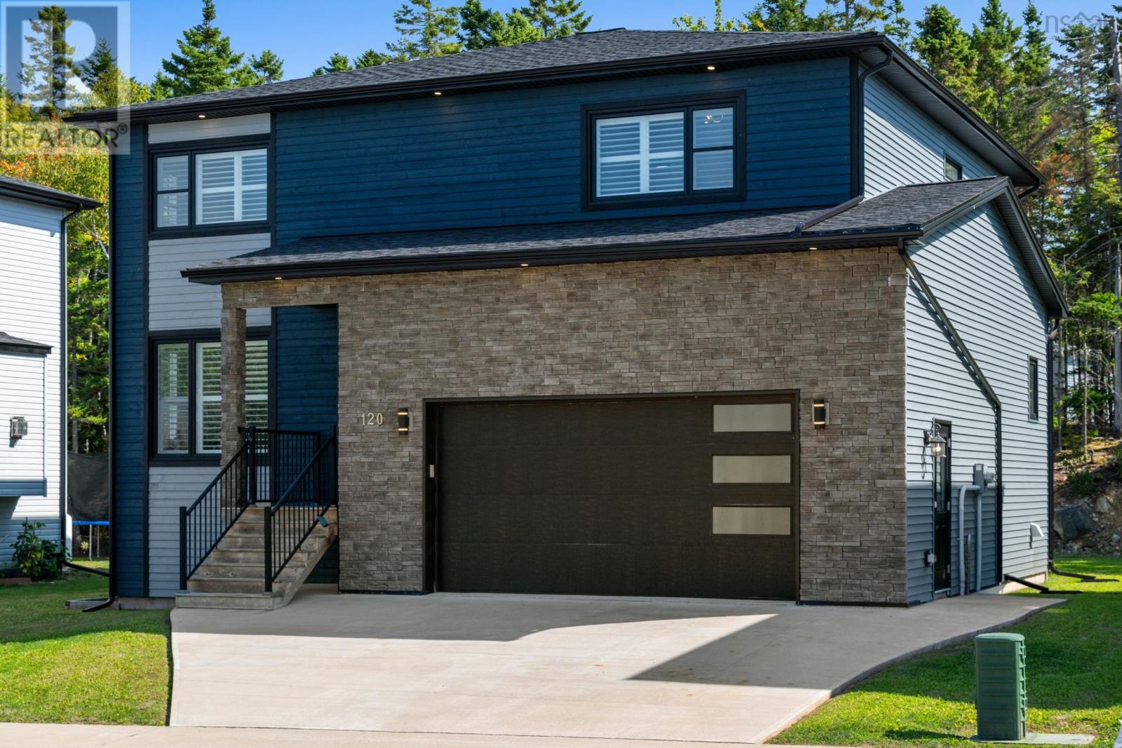 120 Olive Ave, Bedford, NS B4B 0L2