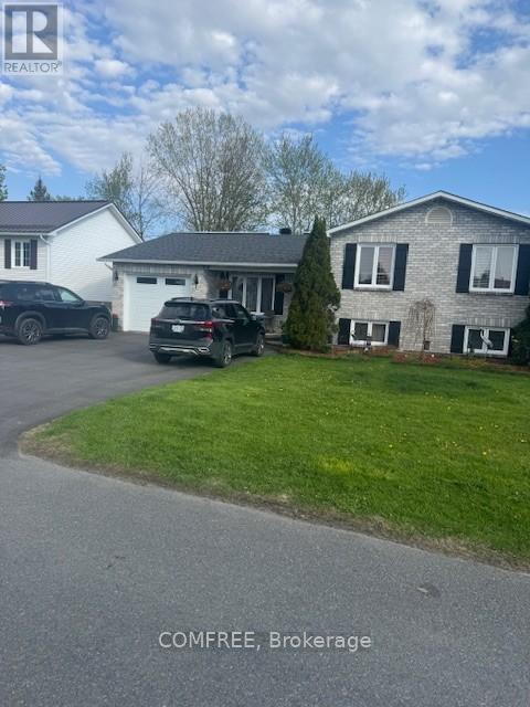 54 Albert St, Russell, ON K0A 1W0