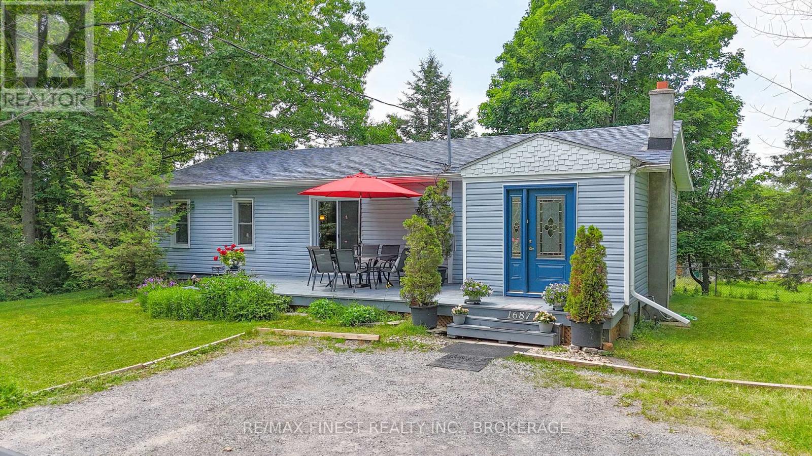 1687 Harten Ln, Kingston, ON K7L 4V1