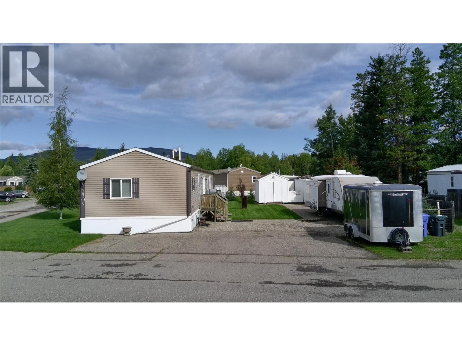 136 Rockcliffe Pl, Tumbler Ridge, BC V0C 2W0