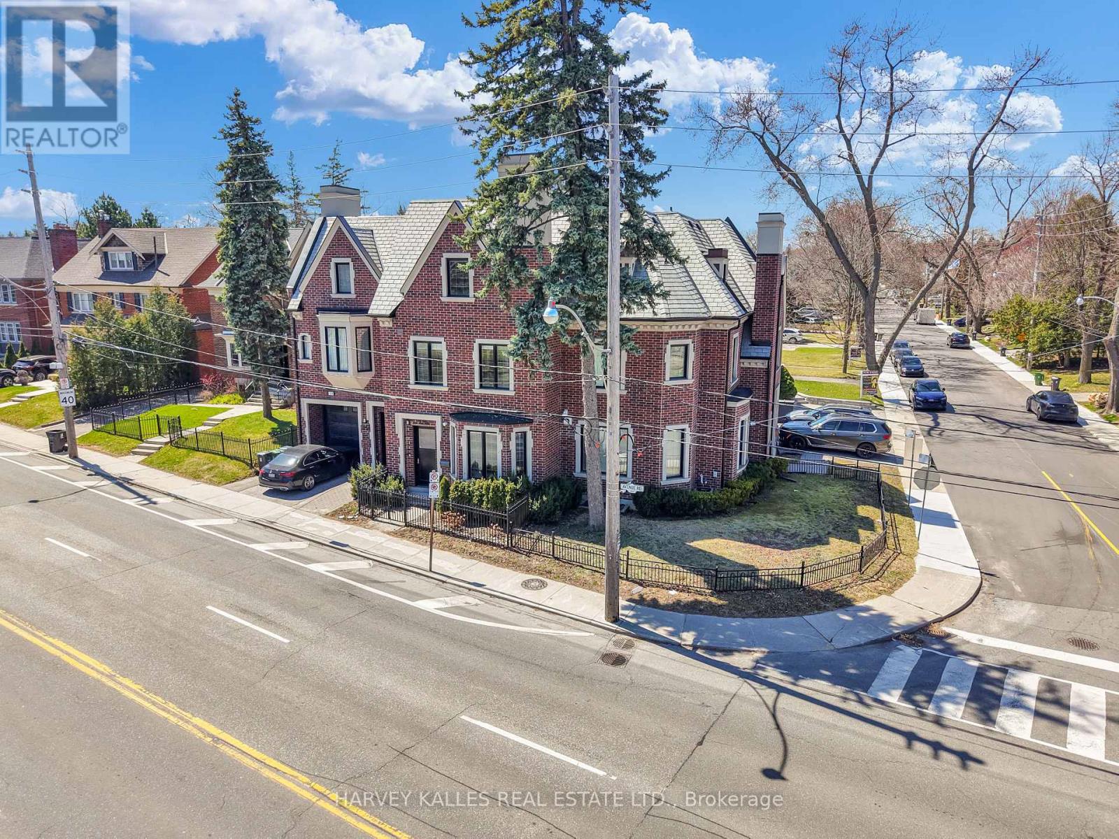 1256 Avenue Rd, Toronto, ON M5N 2G7