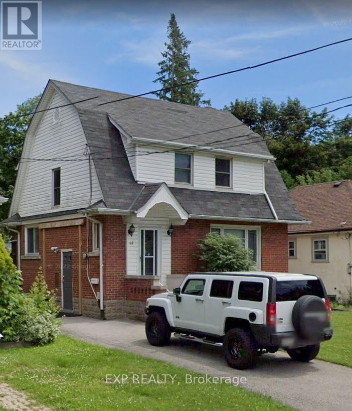 48 Kingsmount St N, Hamilton, ON L8S 3L3