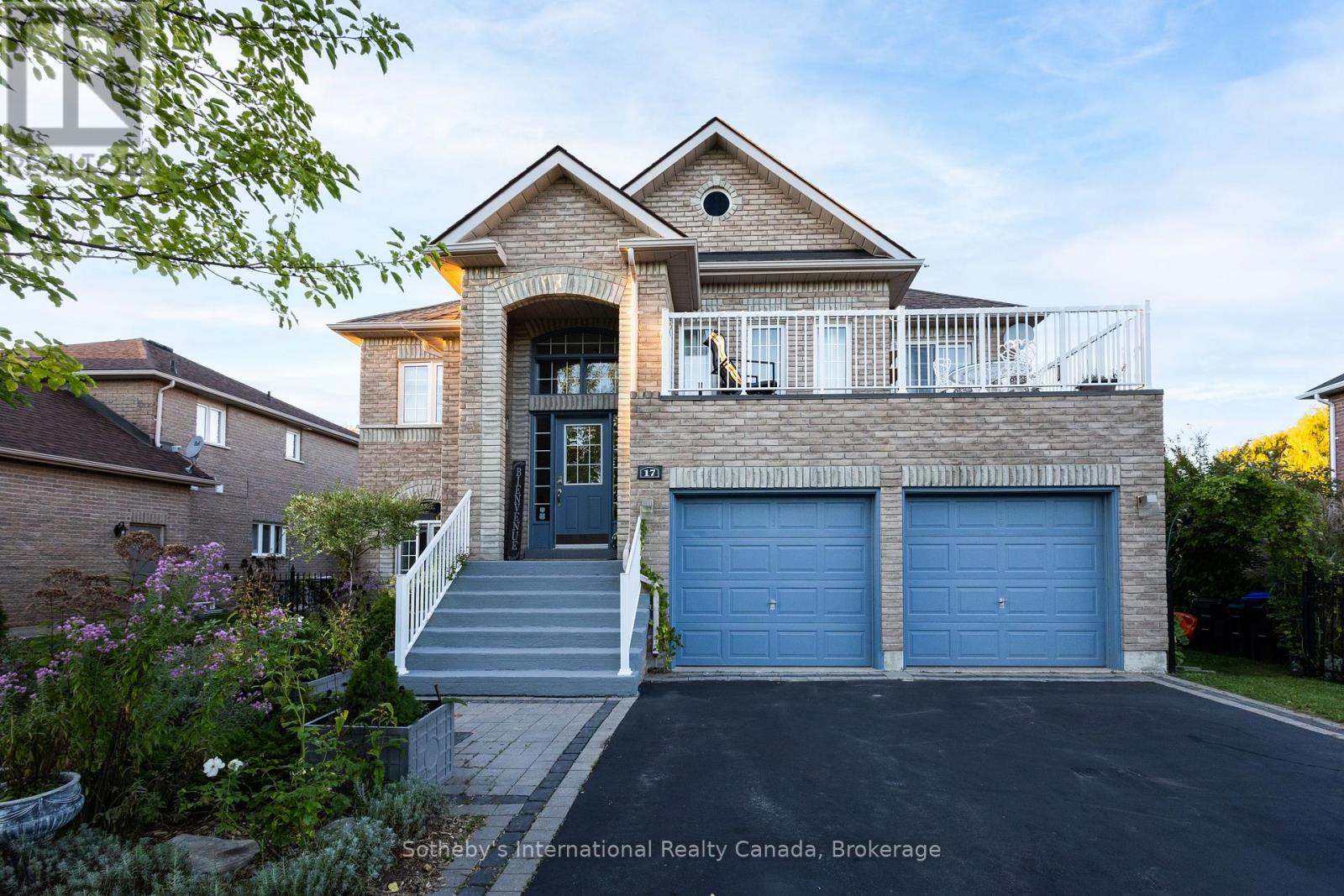 17 Mair Mills Dr, Collingwood, ON L9Y 0A7