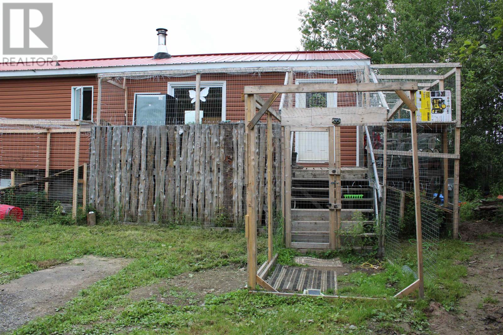 189 Larson Rd, Neebing, ON P7L 0A4