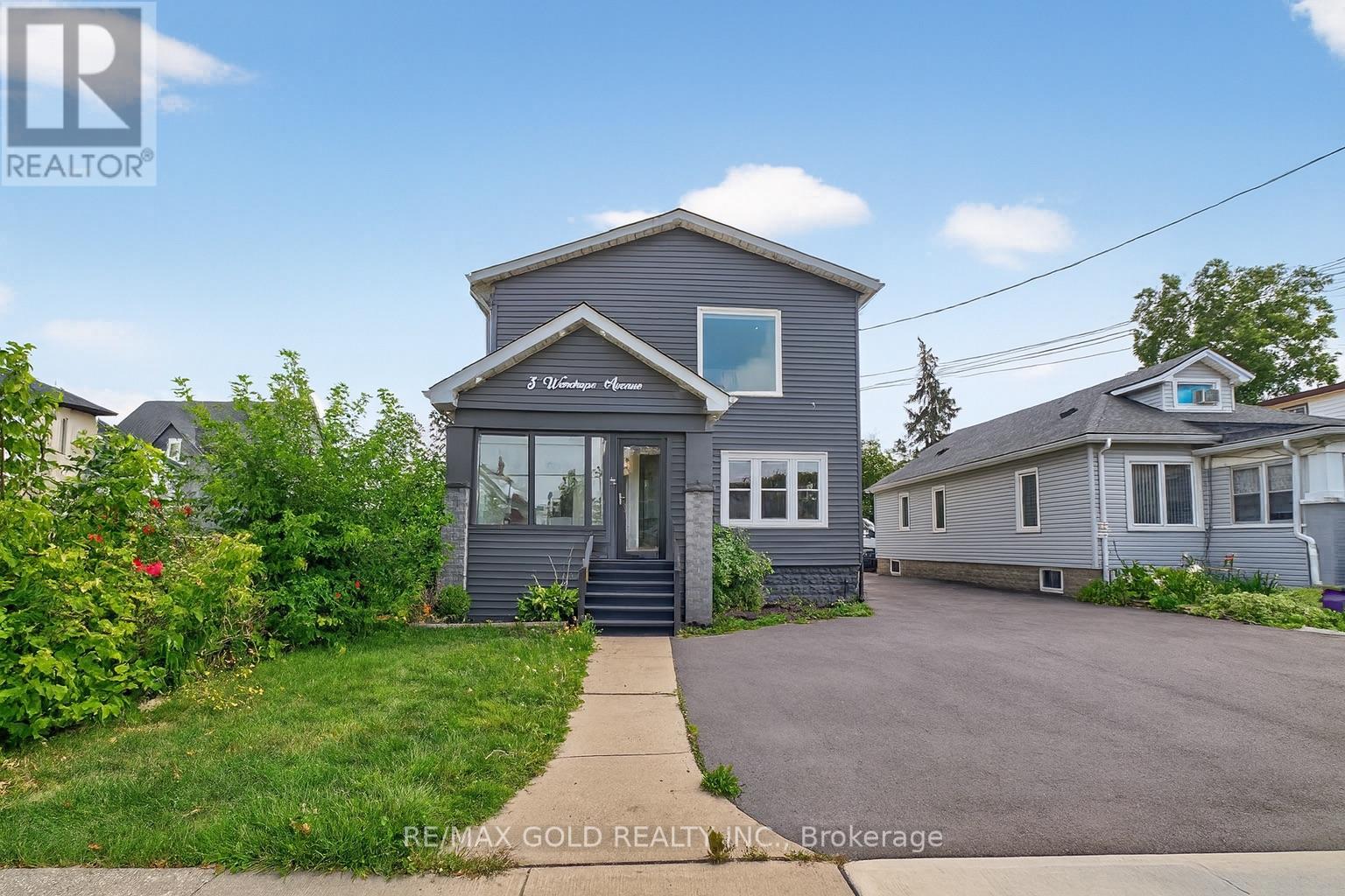 3 Wardrope Ave, Hamilton Stoney Creek, ON L8G 1R9