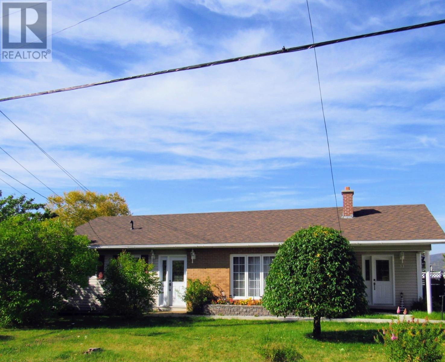 31 Hillcrest Rd, Corner Brook, NL A2H 1N5