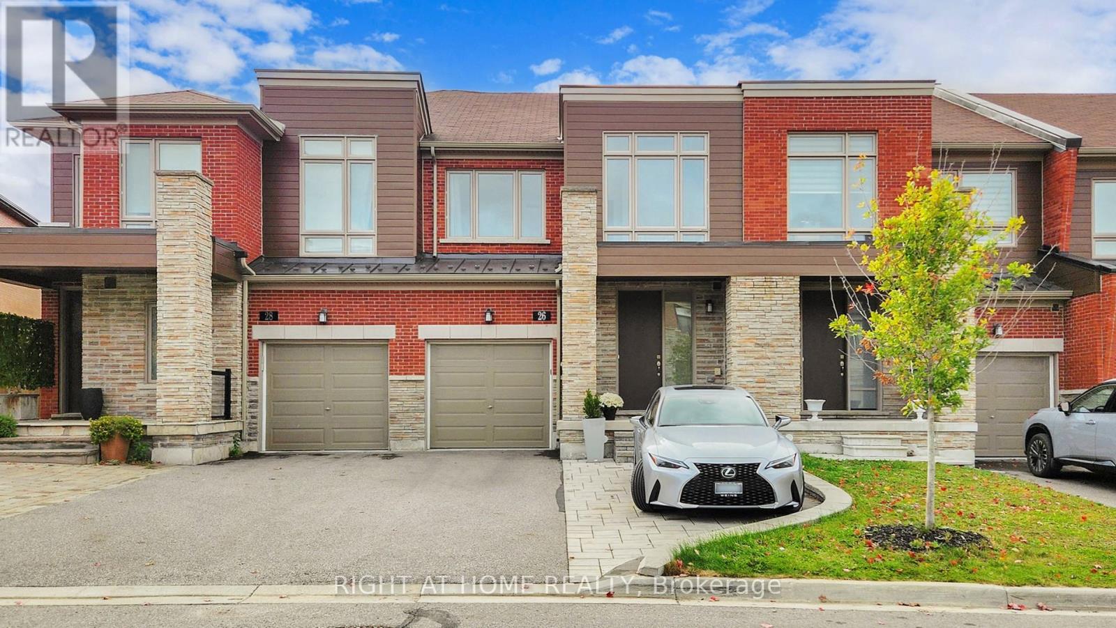 26 Badgerow Way, Aurora, ON L4G 0Z5